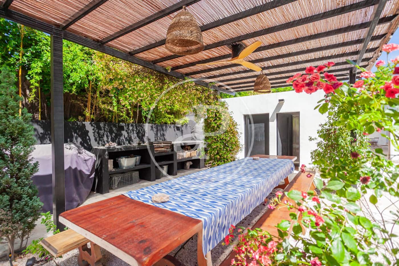 7 bedroom Villa for sale in Pozuelo de Alarcon with pool - € 4,975,000 (Ref: 9815857)