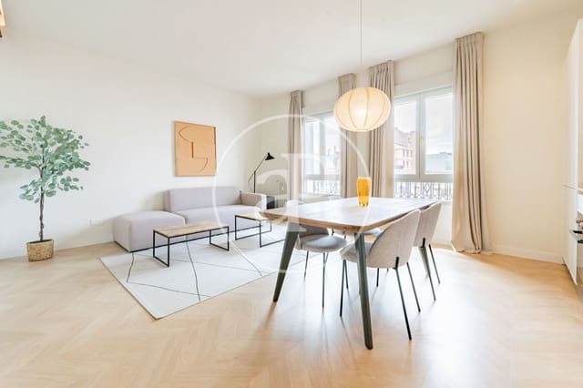 2 quarto Apartamento para arrendar em Ibiza, Madrid cidade - 3 100 € (Ref: 9815859)