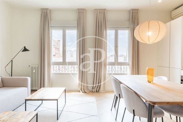 2 quarto Apartamento para arrendar em Ibiza, Madrid cidade - 3 100 € (Ref: 9815859)