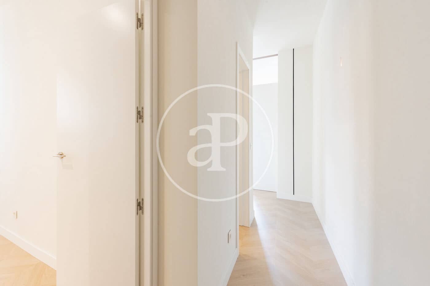2 quarto Apartamento para arrendar em Madrid cidade - 3 100 € (Ref: 9815859)