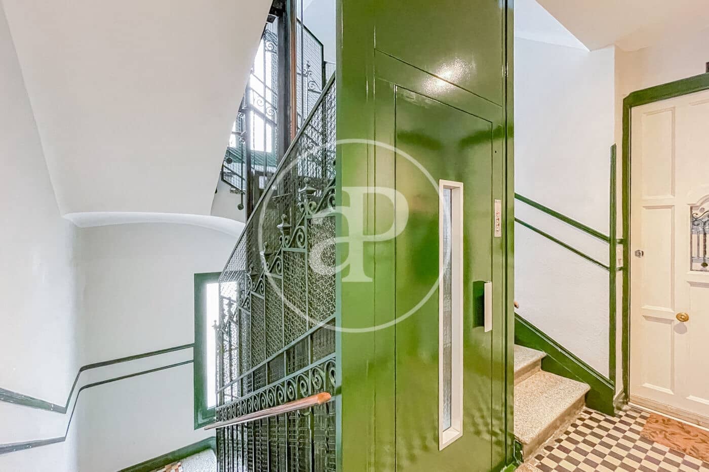2 quarto Apartamento para arrendar em Madrid cidade - 3 100 € (Ref: 9815859)