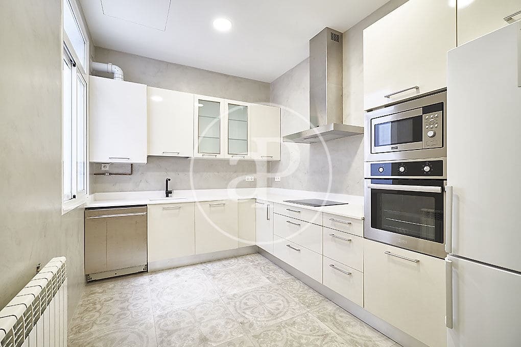 2 makuuhuone Huoneisto vuokrattavana paikassa Madrid kaupunki - 3 500 € (Ref: 9818241)