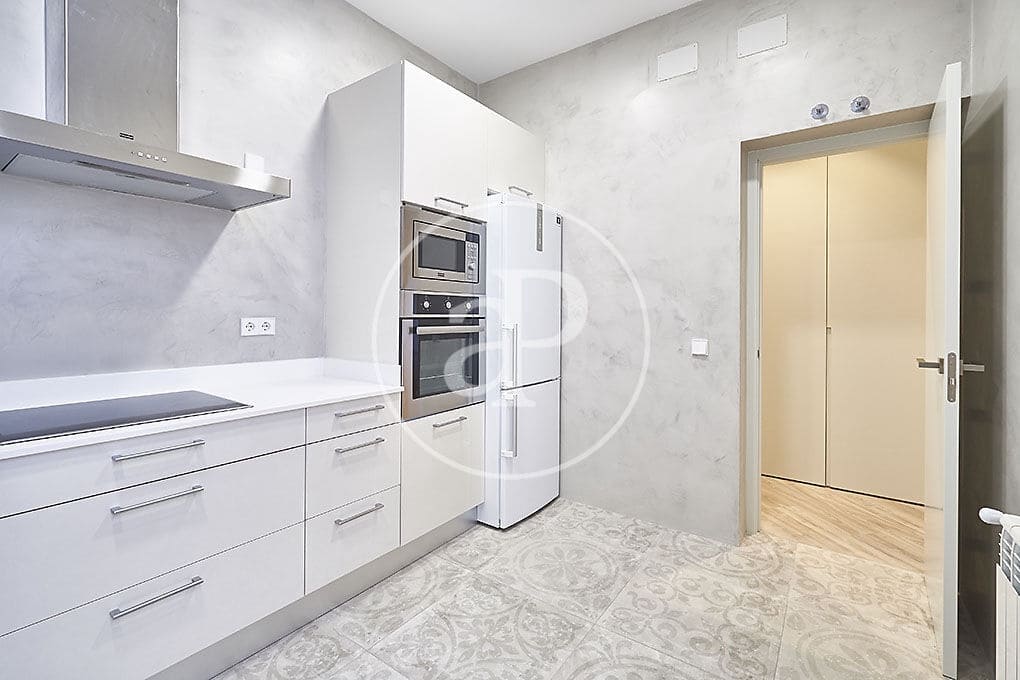 2 makuuhuone Huoneisto vuokrattavana paikassa Madrid kaupunki - 3 500 € (Ref: 9818241)