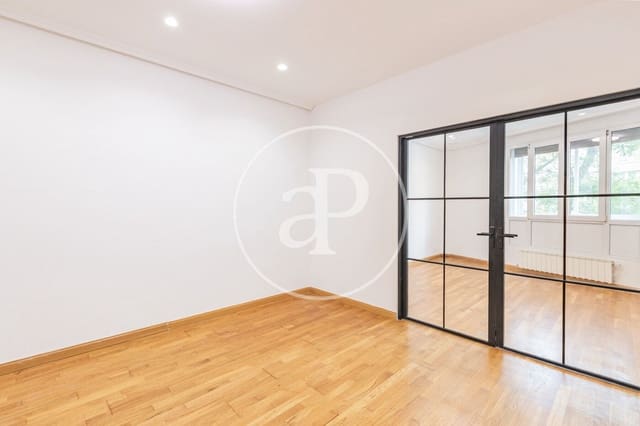4 makuuhuone Huoneisto myytävänä paikassa Cuatro Caminos, Madrid kaupunki - 980 000 € (Ref: 9818244)
