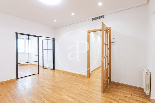 4 makuuhuone Huoneisto myytävänä paikassa Cuatro Caminos, Madrid kaupunki - 980 000 € (Ref: 9818244)