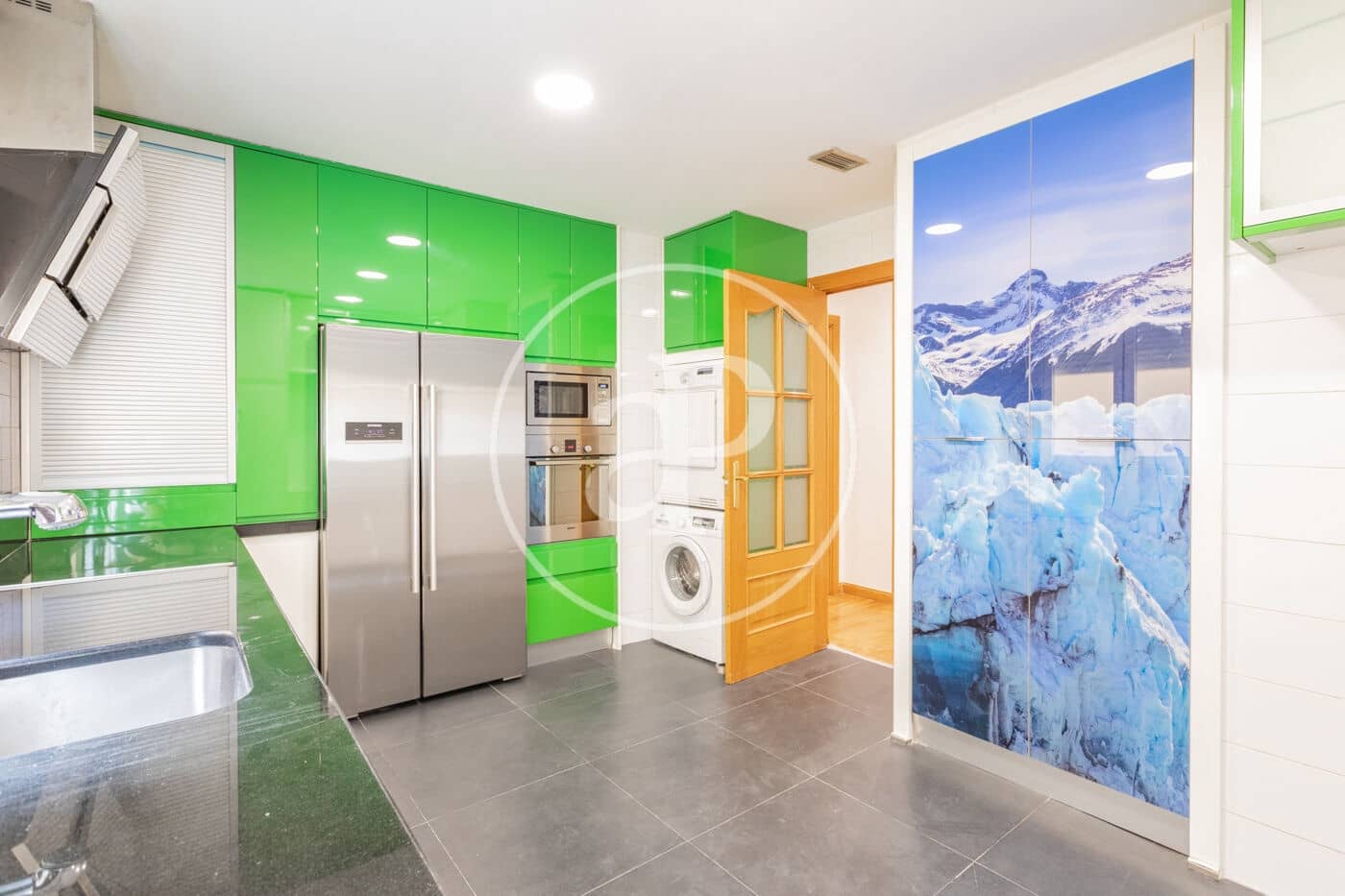 5 bedroom Apartment for sale in Madrid city - € 980,000 (Ref: 9818244)