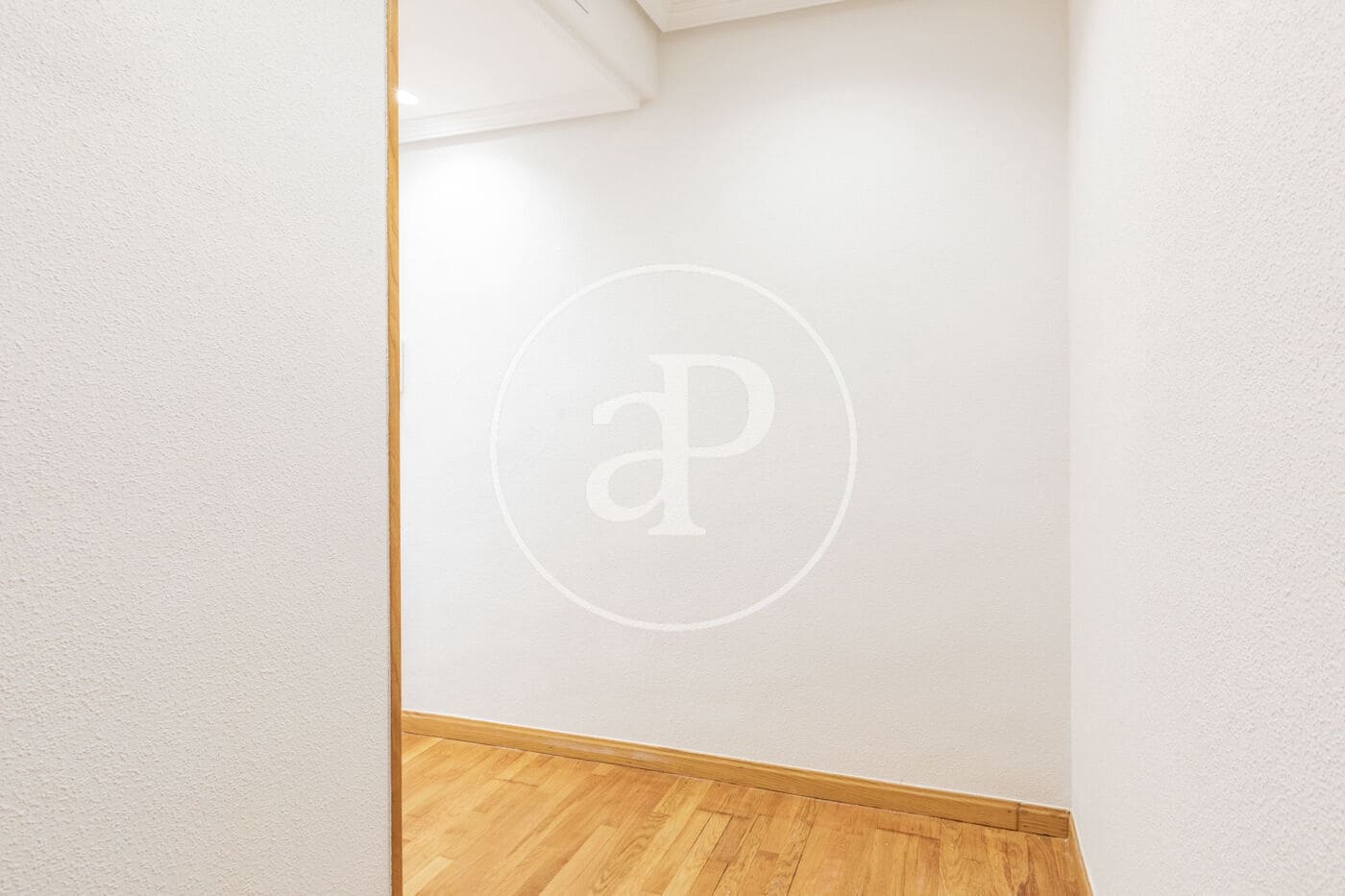 5 bedroom Apartment for sale in Madrid city - € 980,000 (Ref: 9818244)