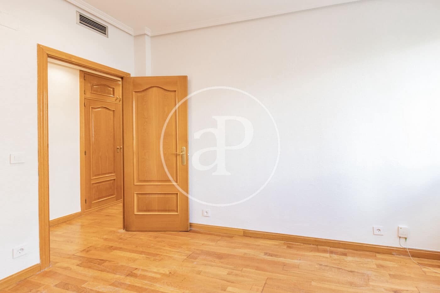5 bedroom Apartment for sale in Madrid city - € 980,000 (Ref: 9818244)