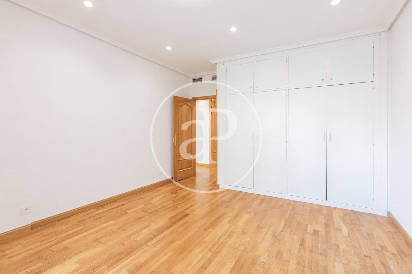 5 bedroom Apartment for sale in Madrid city - € 980,000 (Ref: 9818244)