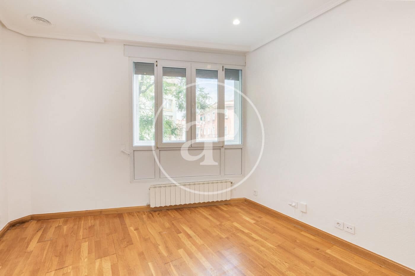5 bedroom Apartment for sale in Madrid city - € 980,000 (Ref: 9818244)