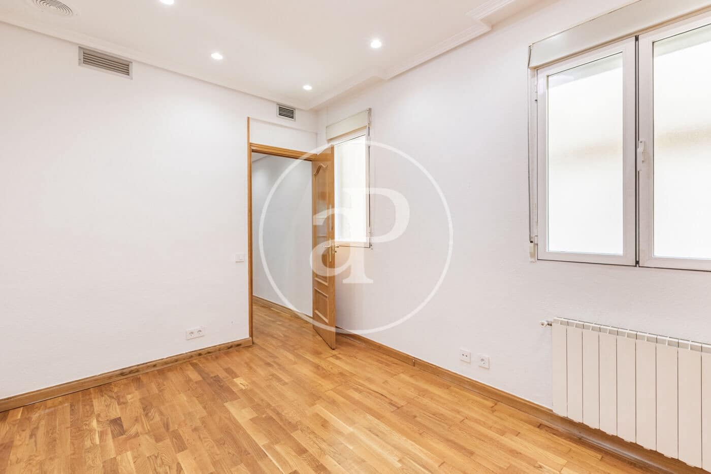 5 bedroom Apartment for sale in Madrid city - € 980,000 (Ref: 9818244)