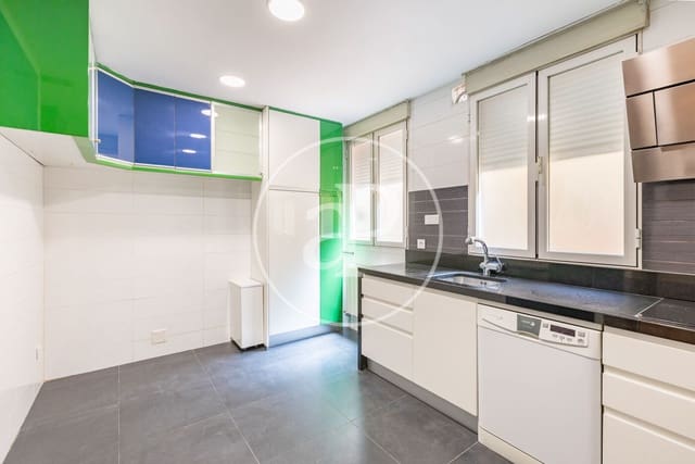 4 makuuhuone Huoneisto myytävänä paikassa Cuatro Caminos, Madrid kaupunki - 980 000 € (Ref: 9818244)