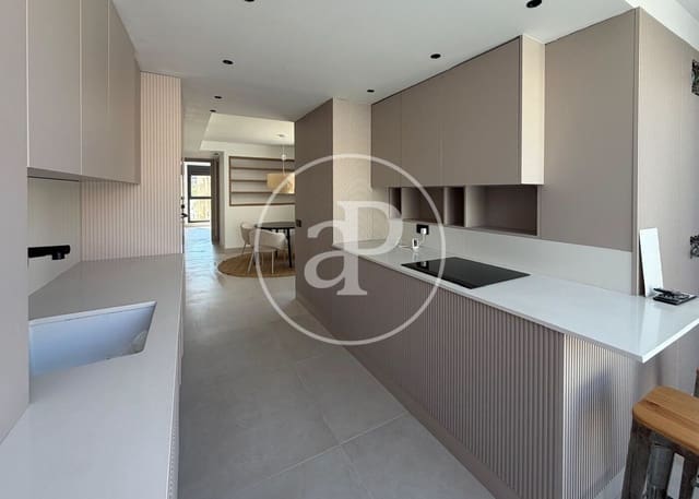 3 sypialnia Apartament na sprzedaż w Fuente del Berro, Miasto Madryt - 1 280 000 € (Ref: 9820529)