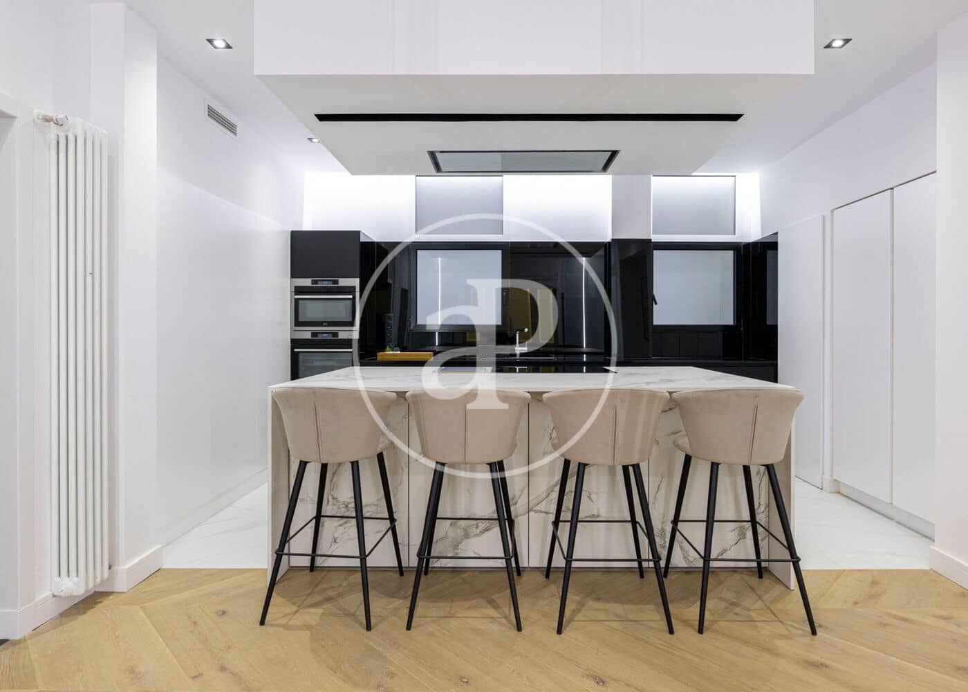 Apartamento de 5 habitaciones en Madrid ciudad en alquiler - 14.000 € (Ref: 9822940)