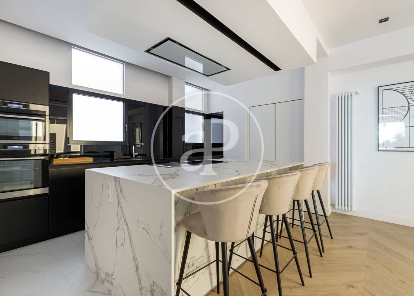 Apartamento de 5 habitaciones en Madrid ciudad en alquiler - 14.000 € (Ref: 9822940)