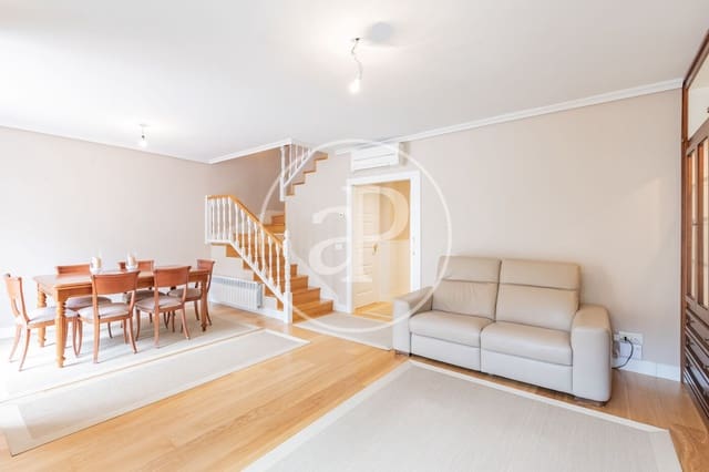 4 soveværelse Villa til salg i San Juan Bautista, Madrid by - € 1.300.000 (Ref: 9825262)
