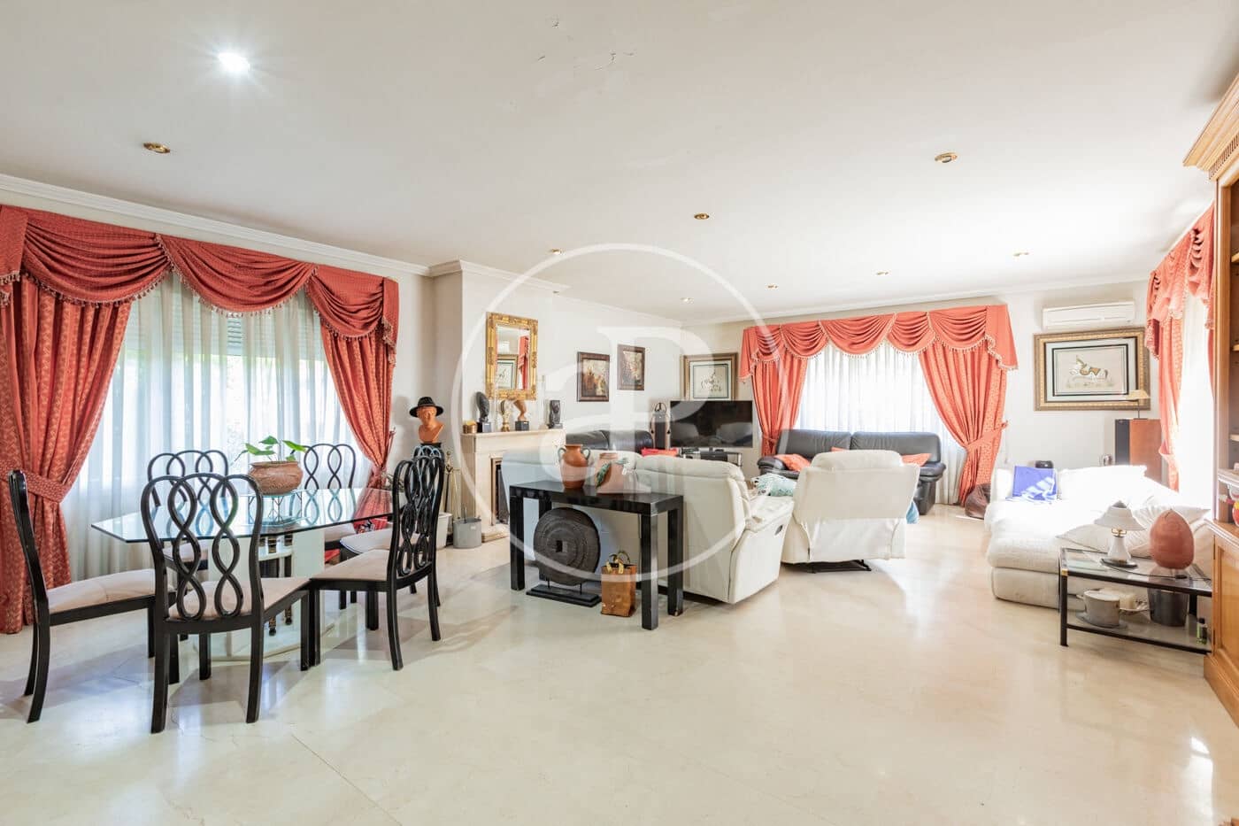 7 soveværelse Villa til salg i Las Rozas de Madrid med swimmingpool - € 1.400.000 (Ref: 9825264)
