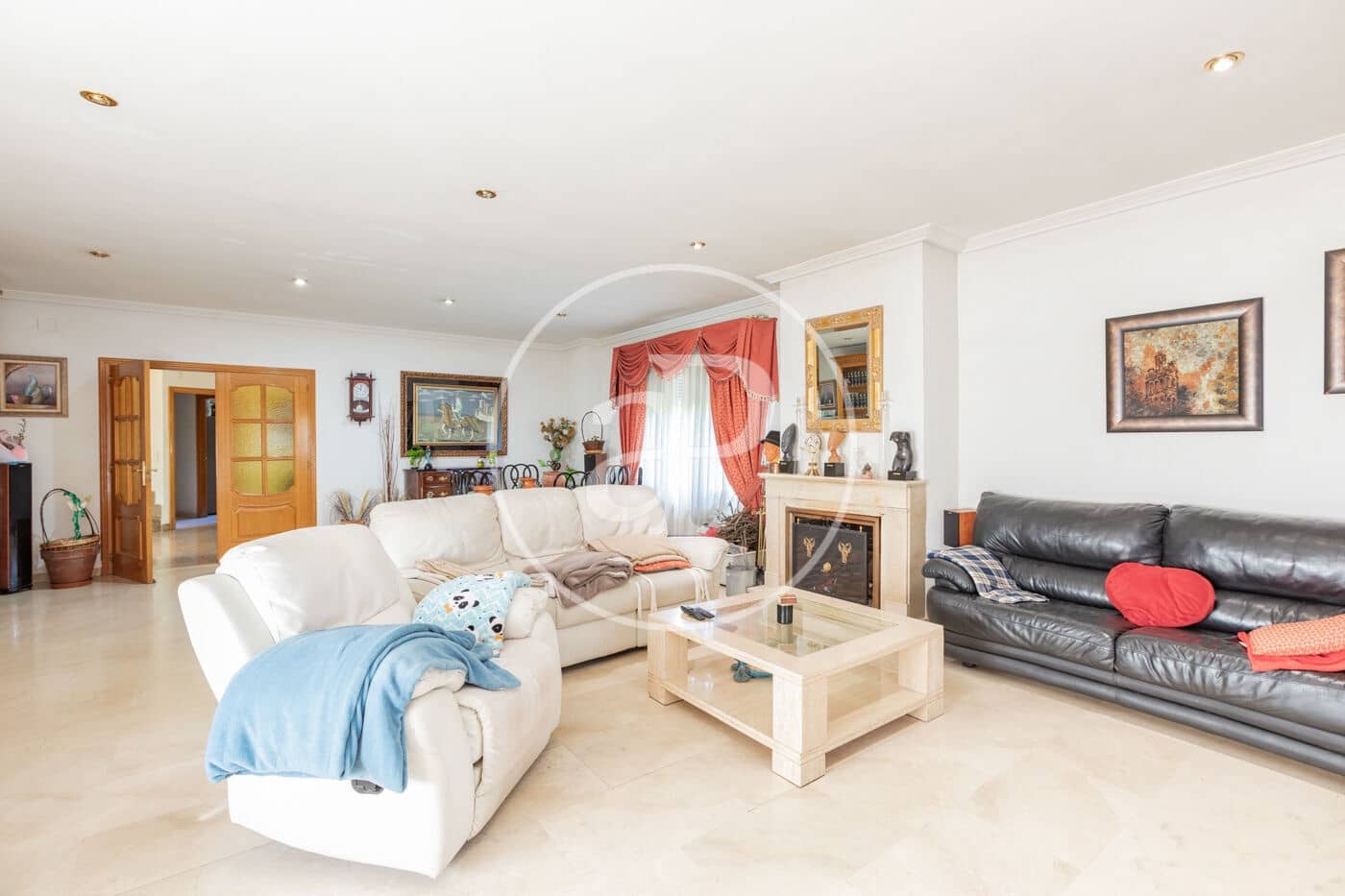7 soveværelse Villa til salg i Las Rozas de Madrid med swimmingpool - € 1.400.000 (Ref: 9825264)