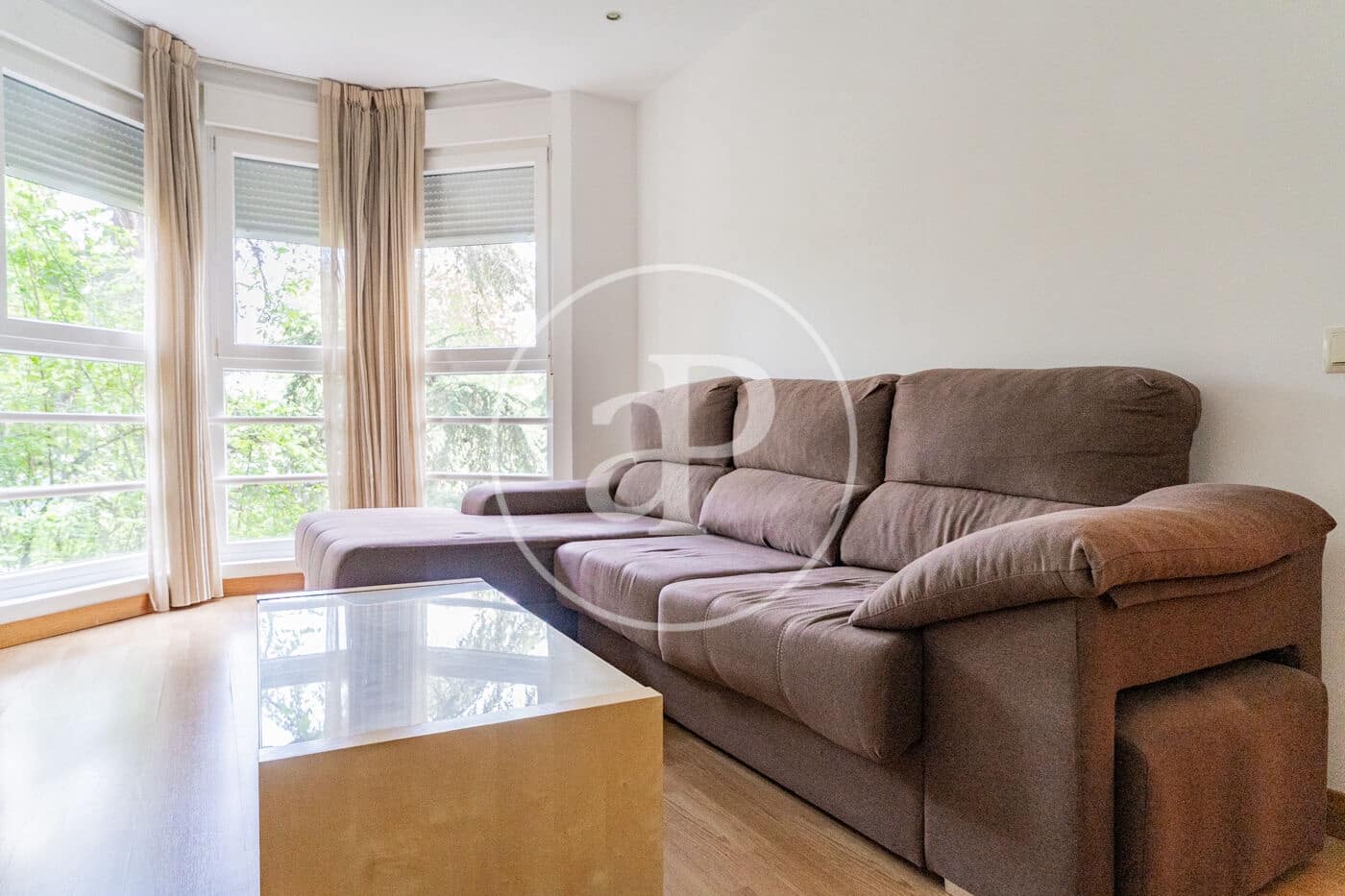 1 soveværelse Lejlighed til leje i Madrid by med swimmingpool garage - € 1.250 (Ref: 9825266)