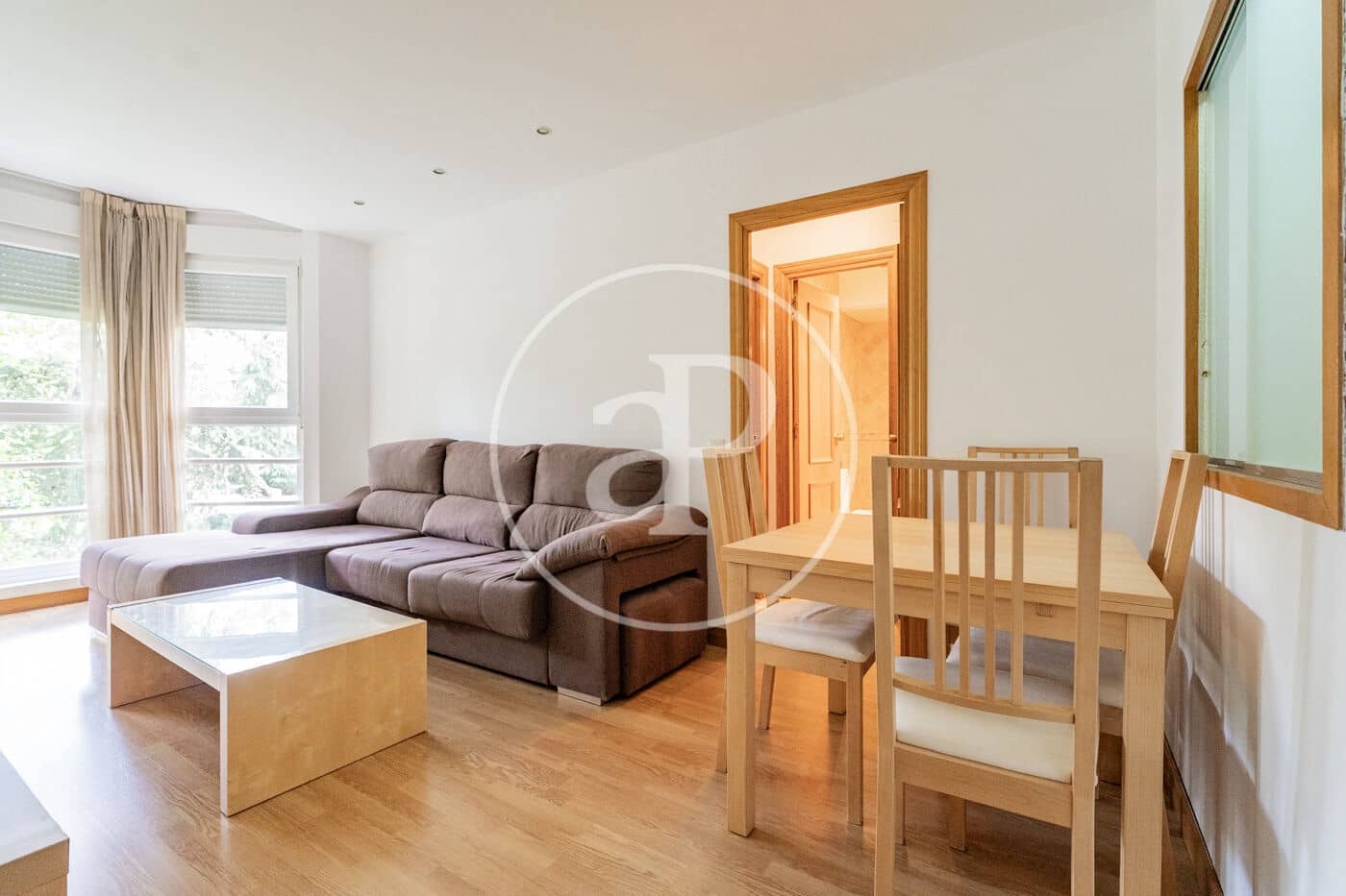 1 soveværelse Lejlighed til leje i Madrid by med swimmingpool garage - € 1.250 (Ref: 9825266)