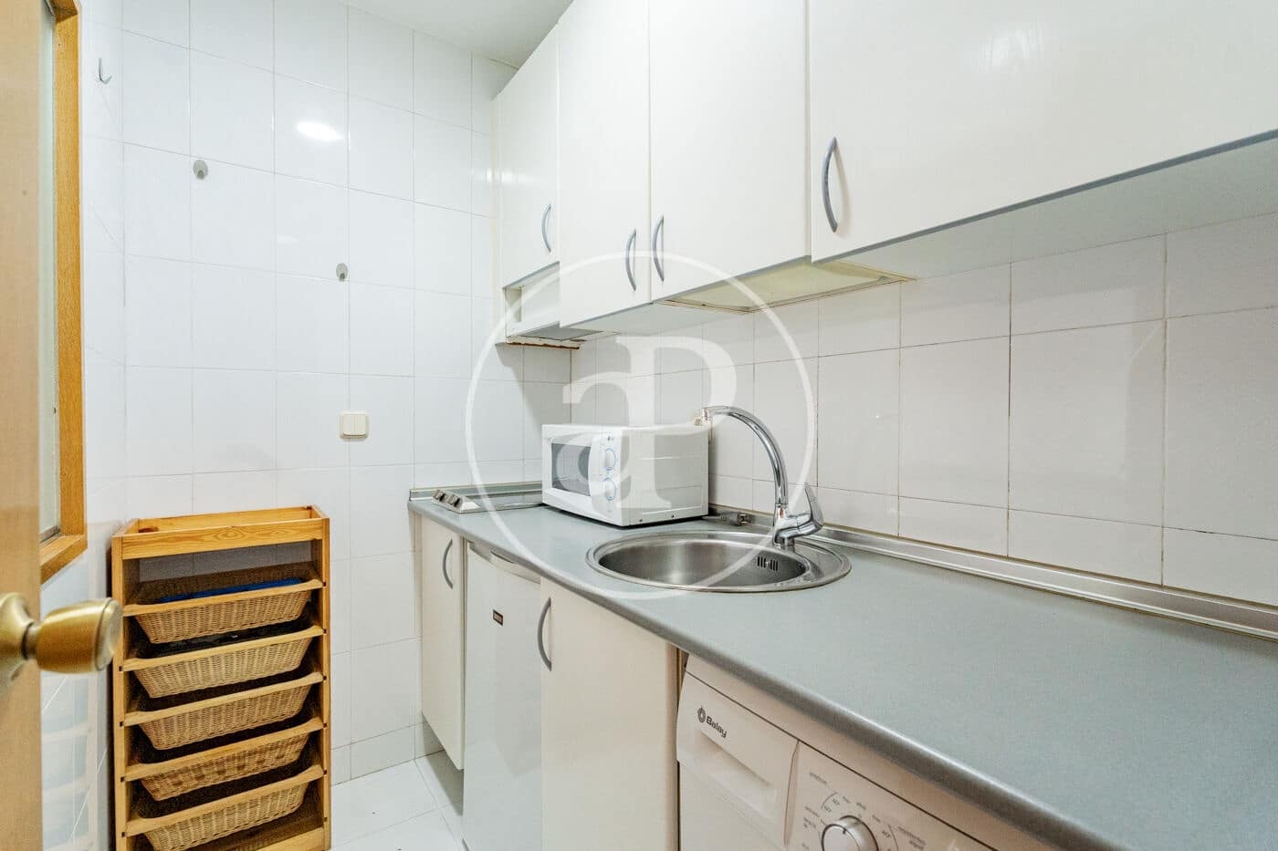 1 soveværelse Lejlighed til leje i Madrid by med swimmingpool garage - € 1.250 (Ref: 9825266)