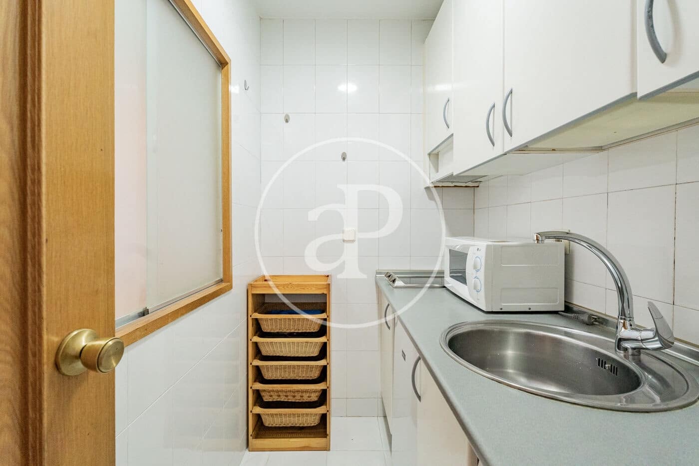 1 soveværelse Lejlighed til leje i Madrid by med swimmingpool garage - € 1.250 (Ref: 9825266)