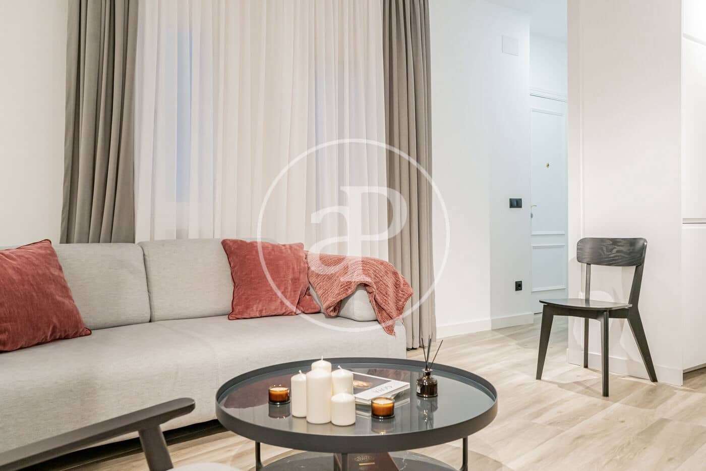 3 quarto Apartamento para arrendar em Madrid cidade - 3 700 € (Ref: 9829165)