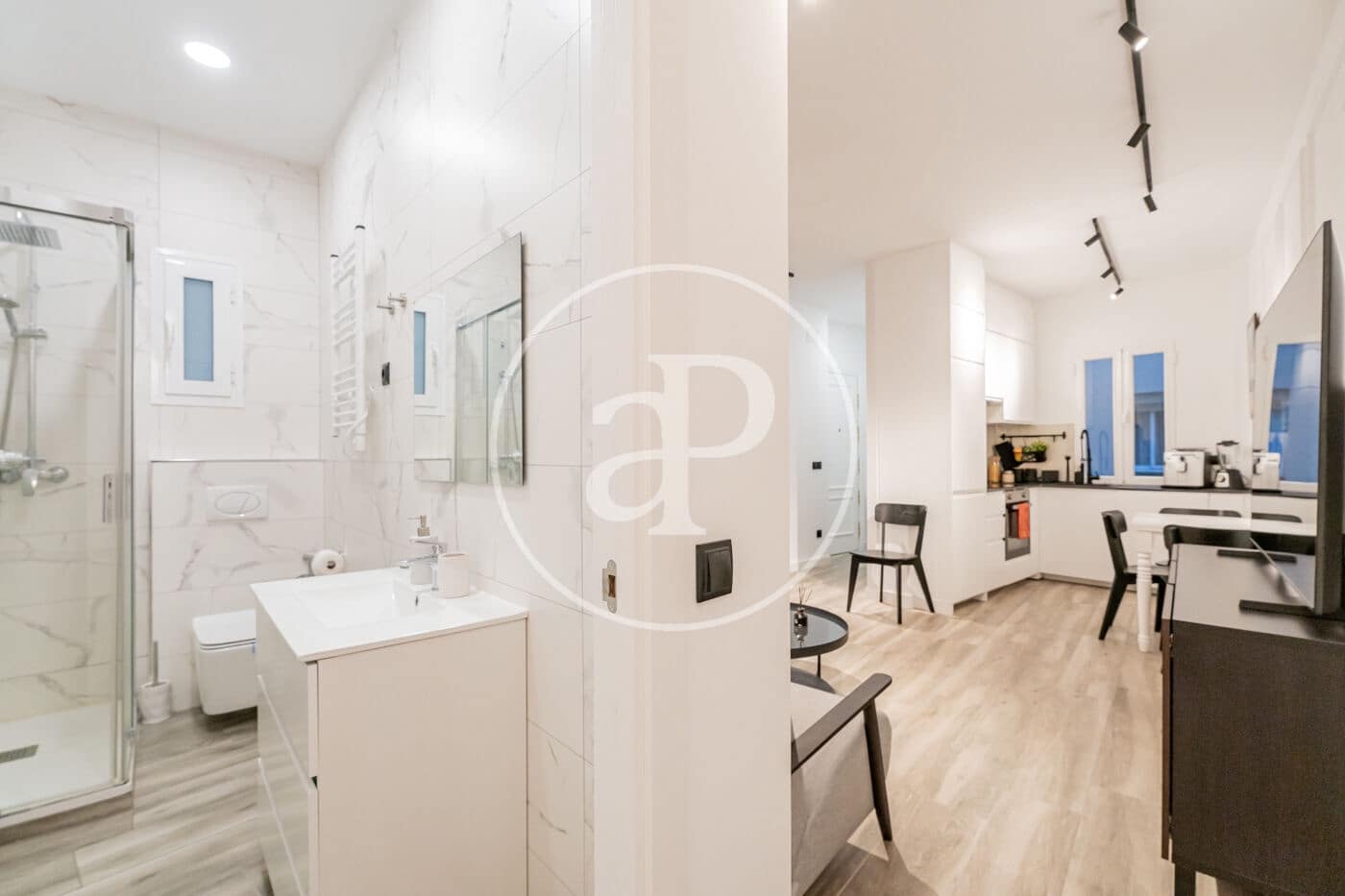 3 quarto Apartamento para arrendar em Madrid cidade - 3 700 € (Ref: 9829165)