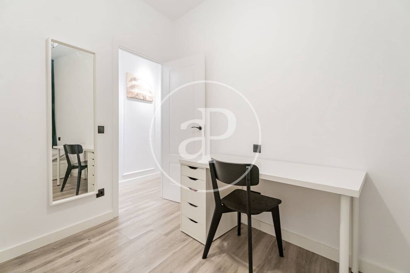 3 quarto Apartamento para arrendar em Madrid cidade - 3 700 € (Ref: 9829165)