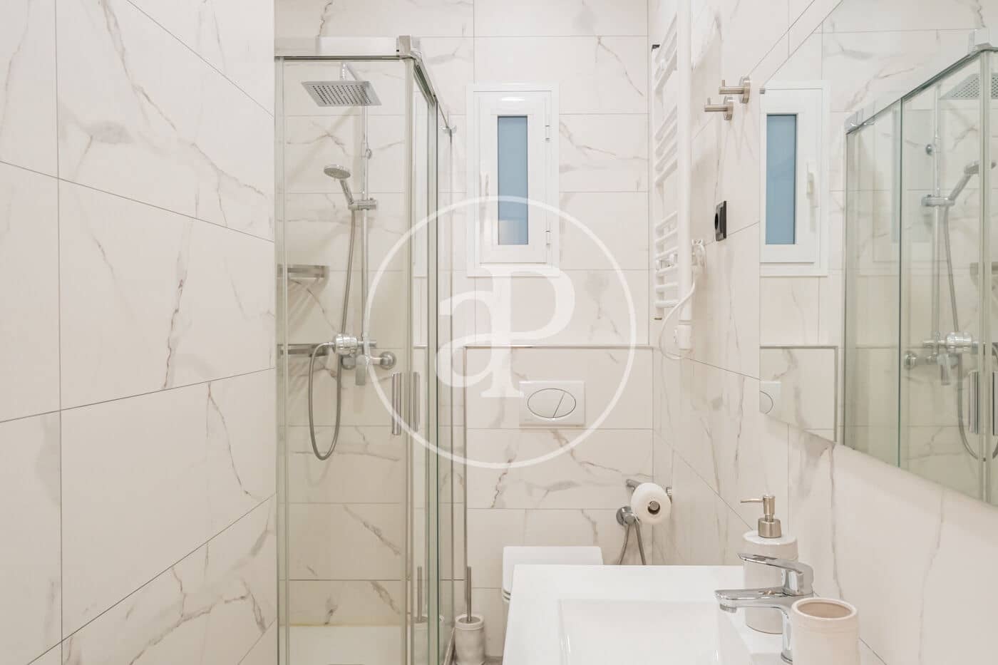 3 quarto Apartamento para arrendar em Madrid cidade - 3 700 € (Ref: 9829165)