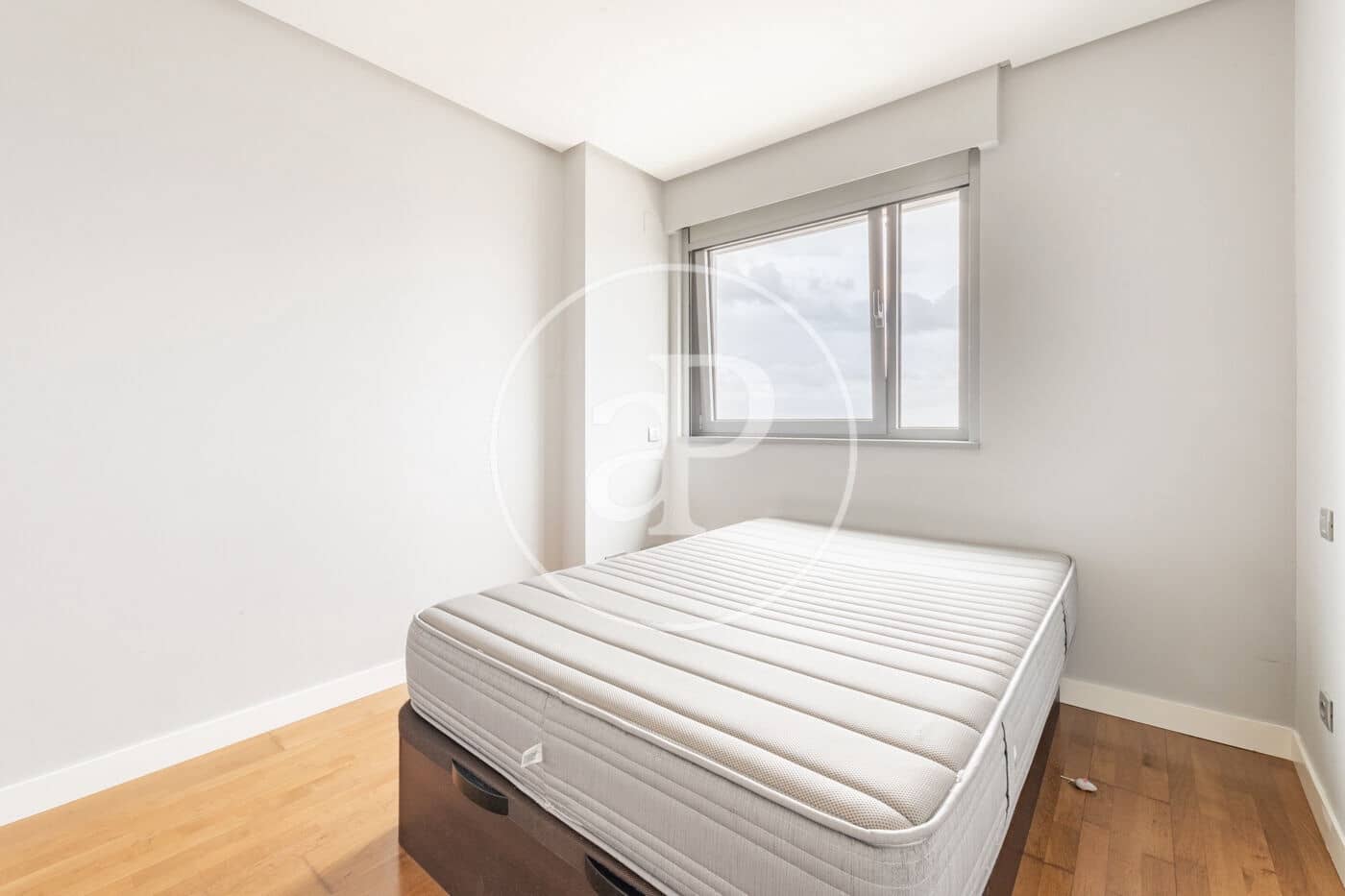 1 sypialnia Apartament do wynajęcia w Miasto Madryt z basenem garażem - 1 300 € (Ref: 9829168)