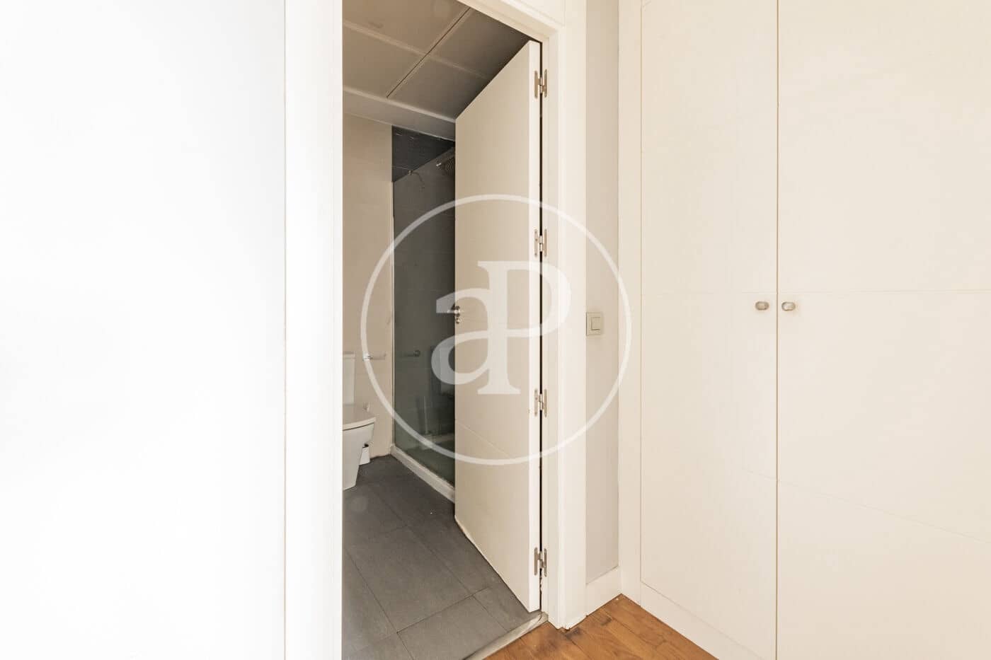 1 sypialnia Apartament do wynajęcia w Miasto Madryt z basenem garażem - 1 300 € (Ref: 9829168)