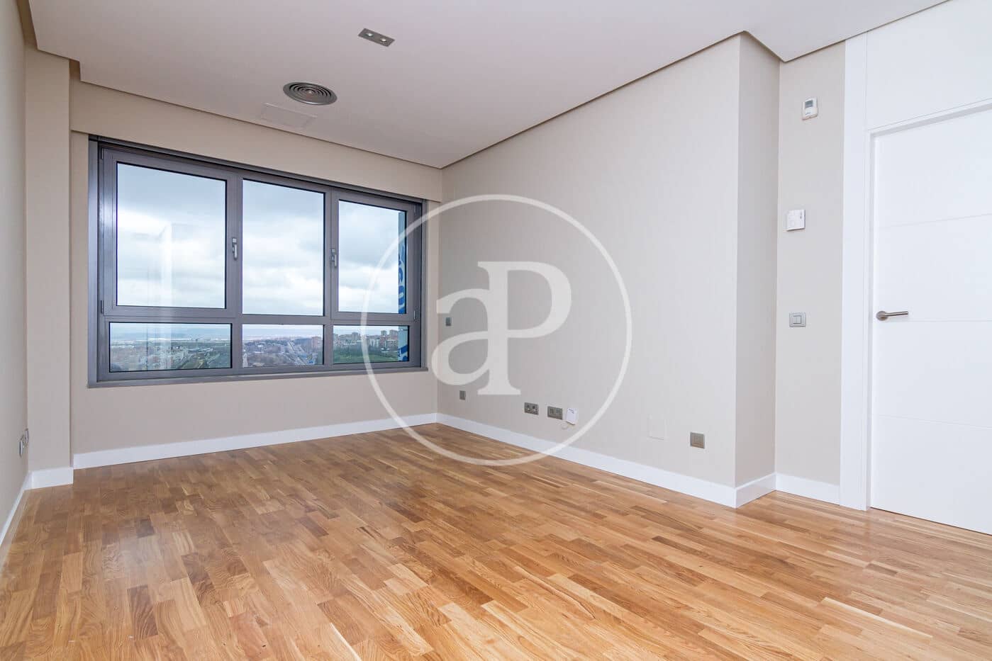 1 sypialnia Apartament do wynajęcia w Miasto Madryt z basenem garażem - 1 300 € (Ref: 9829169)