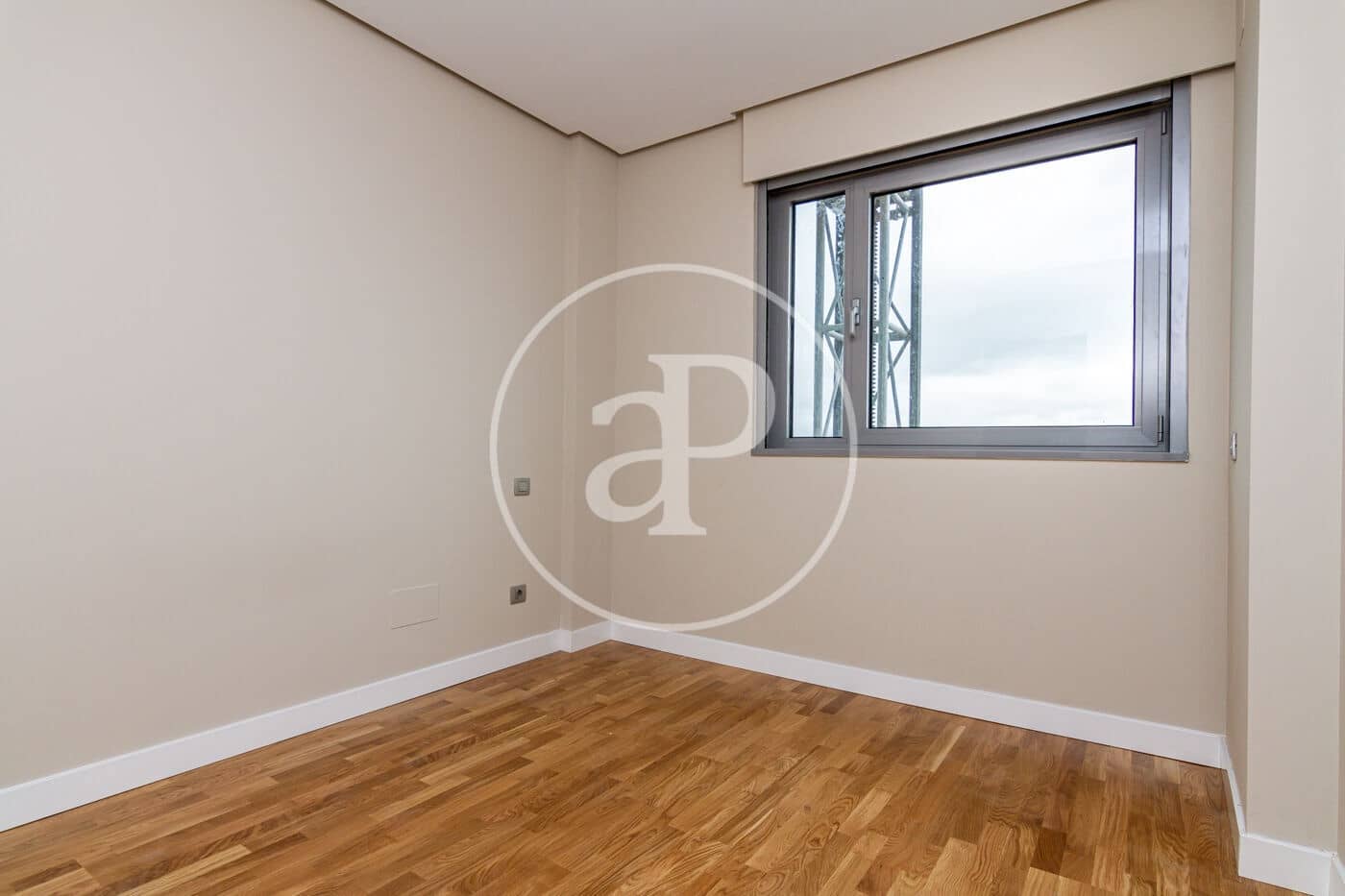1 sypialnia Apartament do wynajęcia w Miasto Madryt z basenem garażem - 1 300 € (Ref: 9829169)
