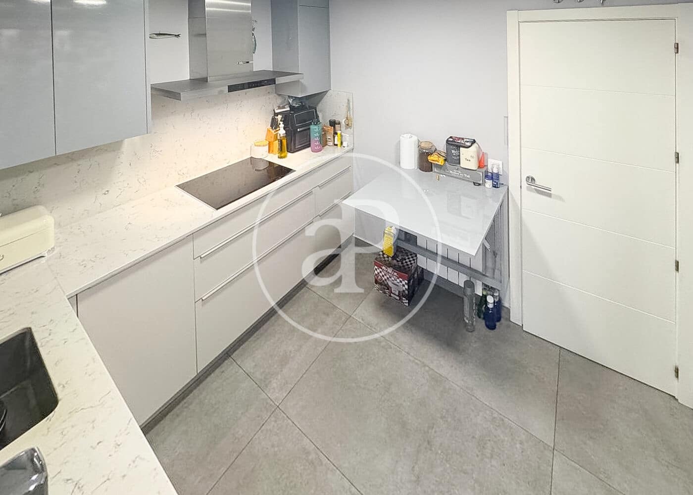 3 soveværelse Lejlighed til salg i Madrid by med swimmingpool - € 750.000 (Ref: 9829170)