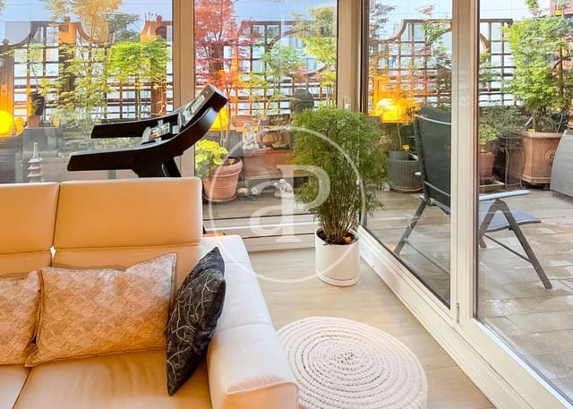 3 soveværelse Lejlighed til salg i Canillas, Madrid by med swimmingpool - € 750.000 (Ref: 9829170)