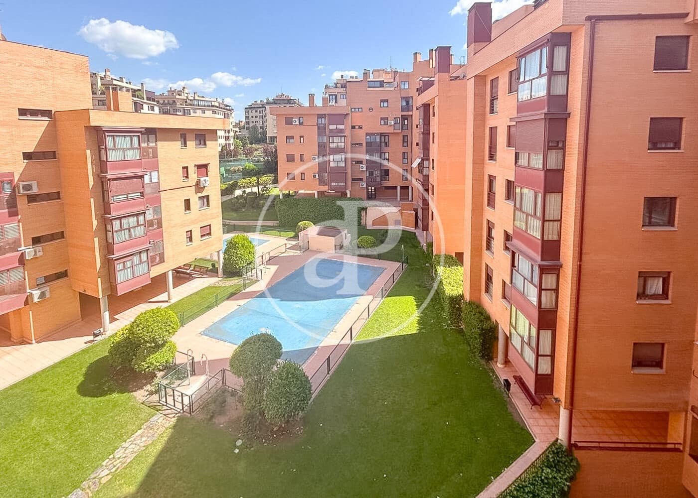 3 soveværelse Lejlighed til salg i Madrid by med swimmingpool - € 750.000 (Ref: 9829170)