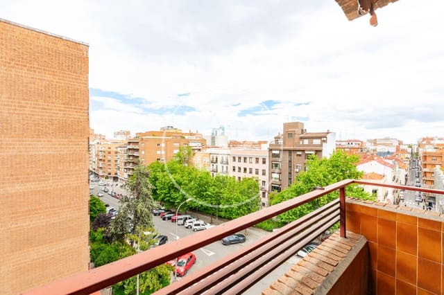 3 soveværelse Lejlighed til salg i Cuatro Caminos, Madrid by - € 780.000 (Ref: 9831542)