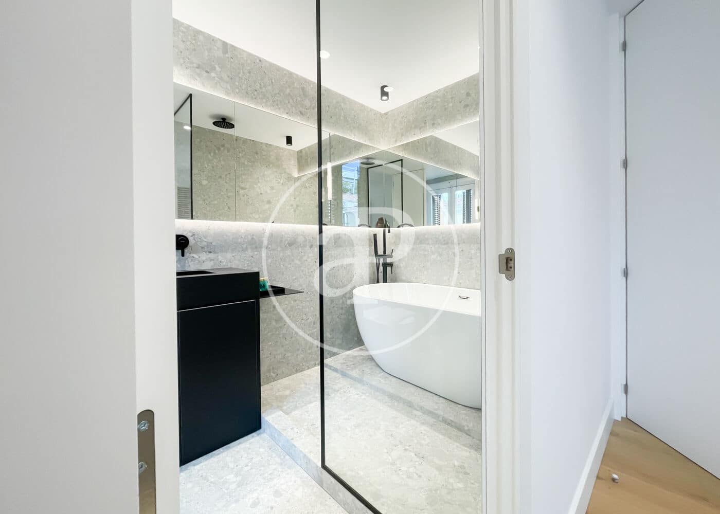 Appartement de 3 chambres à louer à Madrid ville - 4 100 € (Ref: 9831543)