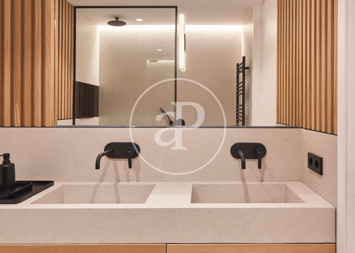 Appartement de 3 chambres à louer à Madrid ville - 4 100 € (Ref: 9831543)