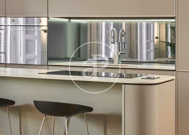 Appartement de 3 chambres à louer à Justicia, Madrid ville - 4 100 € (Ref: 9831543)