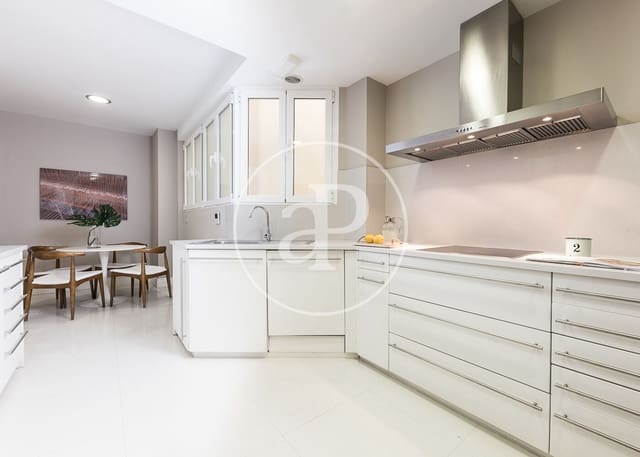 Apartamento de 4 habitaciones en Castellana, Madrid ciudad en alquiler - 7.000 € (Ref: 9831544)