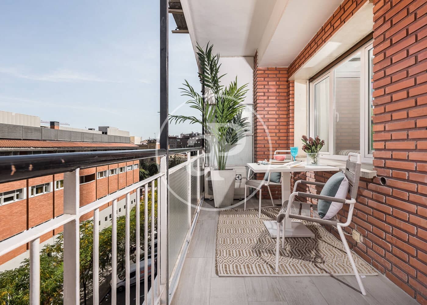 Appartement de 4 chambres à louer à Madrid ville - 7 000 € (Ref: 9831544)