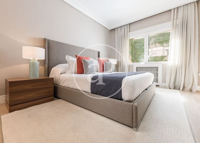 Apartamento de 4 habitaciones en Castellana, Madrid ciudad en alquiler - 7.000 € (Ref: 9831544)