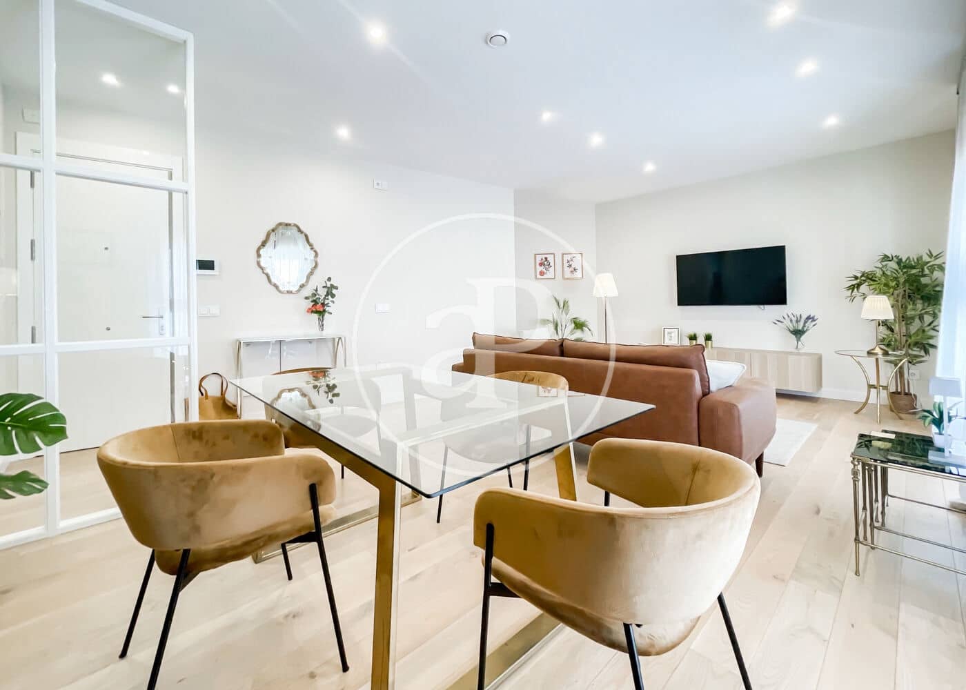 2 soverom Leilighet til leie i Madrid by - € 3 400 (Ref: 9831545)