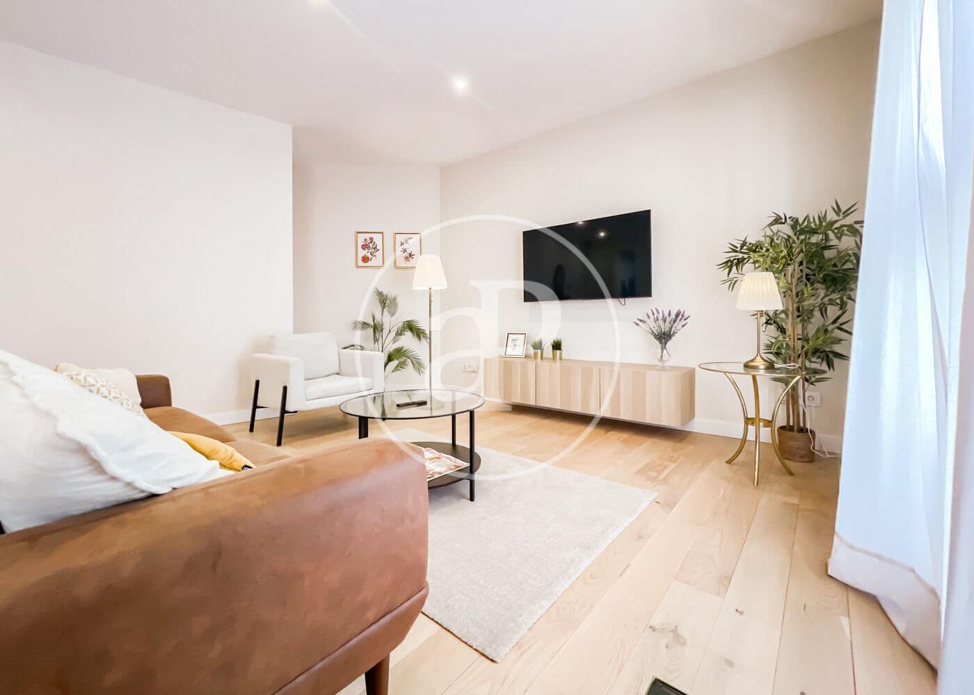 2 soverom Leilighet til leie i Madrid by - € 3 400 (Ref: 9831545)