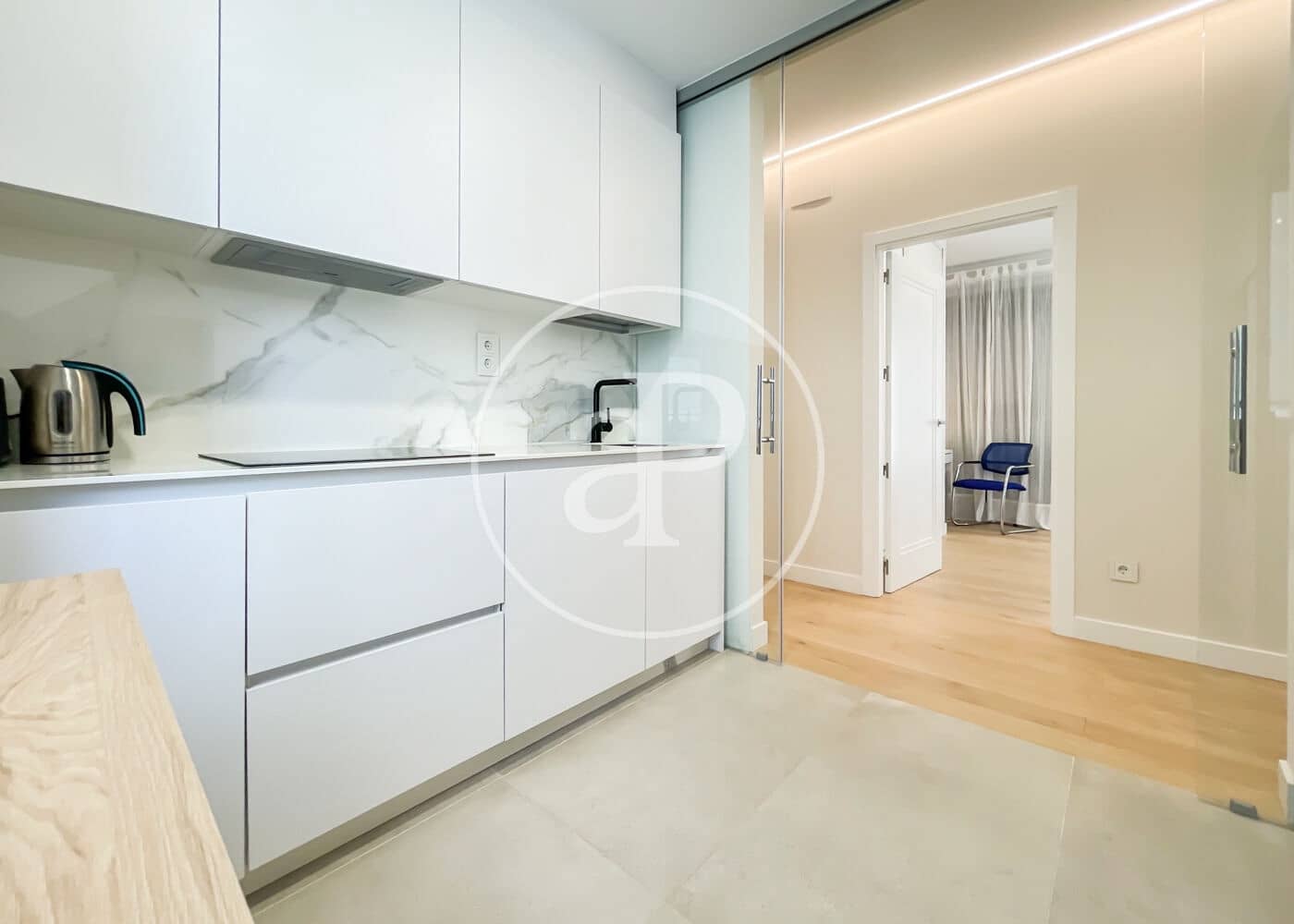 2 soverom Leilighet til leie i Madrid by - € 3 400 (Ref: 9831545)