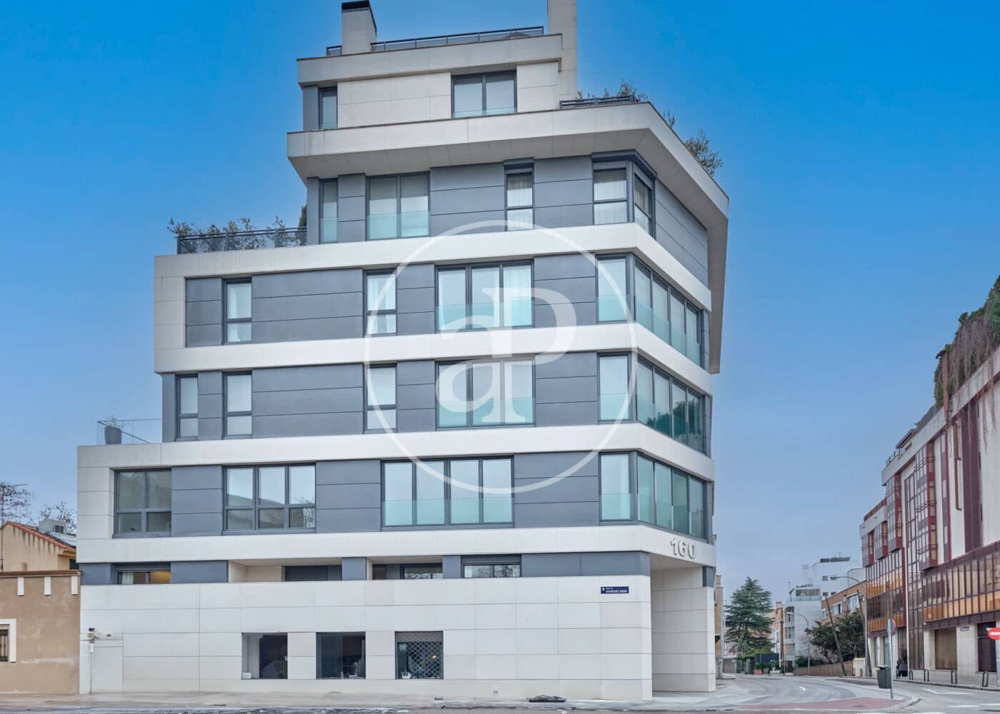 Appartement de 3 chambres à louer à Madrid ville - 3 350 € (Ref: 9831546)