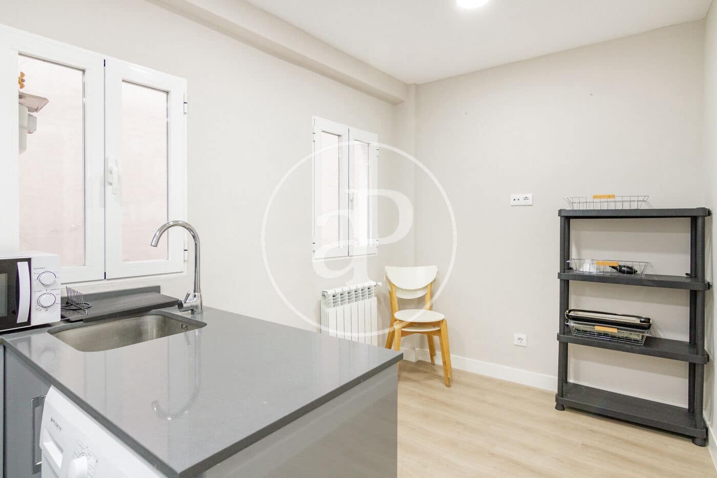 Apartamento de 3 habitaciones en Madrid ciudad en alquiler - 2.400 € (Ref: 9831548)