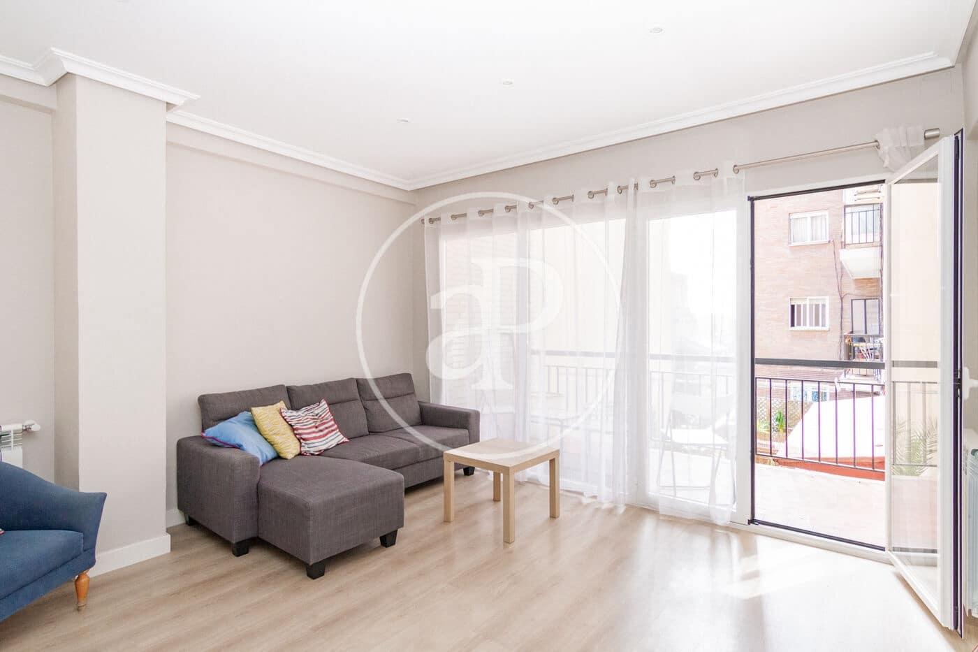 Apartamento de 3 habitaciones en Madrid ciudad en alquiler - 2.400 € (Ref: 9831548)